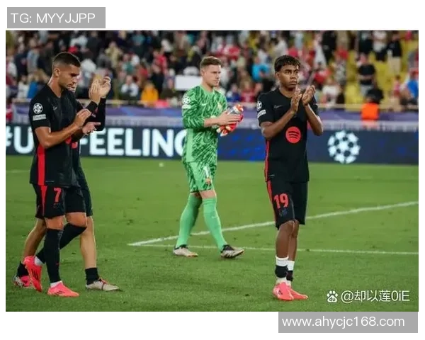 深圳足球队以53分领跑城市联赛积分榜展现强劲实力和争冠决心 深圳足球队以53分领跑城市联赛积分榜展现强劲实力和争冠决心